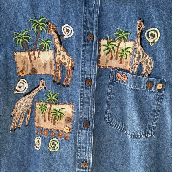 New Directions collared denim button down with giraffes and cheetah print XL - Picture 8 of 10